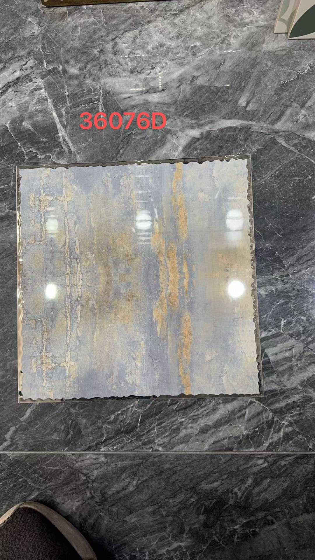 300*300普通小地砖K金砖